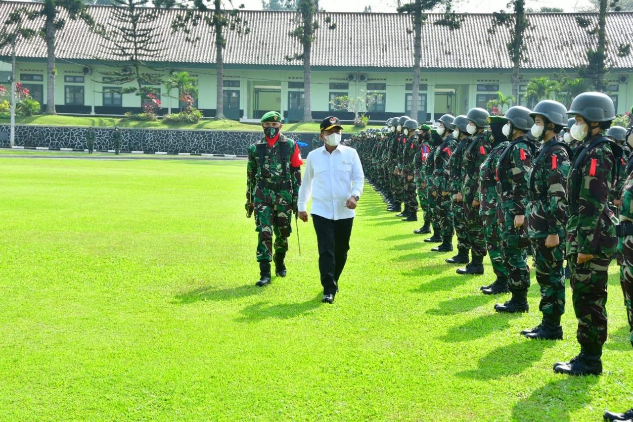 300 Calon Kadet Mahasiswa S1 Unhan Ikuti Upacara Diksarmil