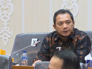 Anggota DPR Minta Polisi Pemerkosa Gadis di Polsek Dihukum Berat-Dipecat Anggota DPR Minta Polisi Pemerkosa Gadis di Polsek Dihukum Berat-Dipecat