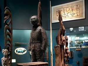 Di Zaman Baheula, Berburu Beruang Pakai Baju Ikan Buntel Di Zaman Baheula, Berburu Beruang Pakai Baju Ikan Buntel