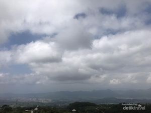 Menikmati Udara Segar di Sukageuri View Menikmati Udara Segar di Sukageuri View