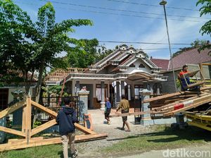 Pasangan di Ponorogo Sepakat Bongkar Rumah Usai Cerai Pasangan di Ponorogo Sepakat Bongkar Rumah Usai Cerai