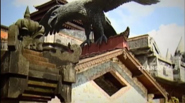 Penampakan Rumah Ki Joko Bodo Ki Joko Bodo salah satu paranormal terkenal di Indonesia memiliki rumah yang unik dan beda dari yang lain. Yuk lihat penampakannya!