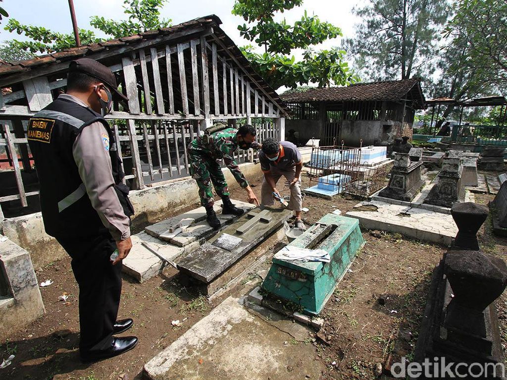Babak Baru Kasus Perusakan Makam di Solo, Seret 7 Bocah Jadi Tersangka Babak Baru Kasus Perusakan Makam di Solo, Seret 7 Bocah Jadi Tersangka