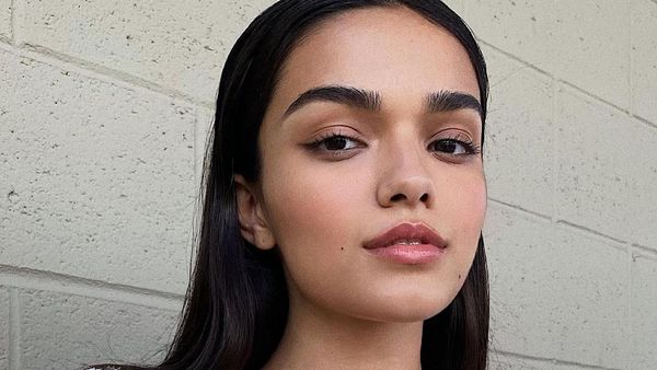 7 Potret Rachel Zegler, Pemeran Snow White Versi Live-Action Disney