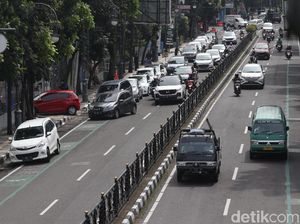 Rapid Antigen Drive Thru Timbulkan Kemacetan di Jalan Merdeka Bandung