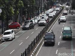 Rapid Antigen Drive Thru Timbulkan Kemacetan di Jalan Merdeka Bandung