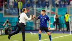 Foto: Roberto Mancini yang Stylish di Euro 2020