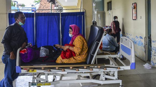 Ruang Isolasi RSUD Tasikmalaya Meluber ke Lorong