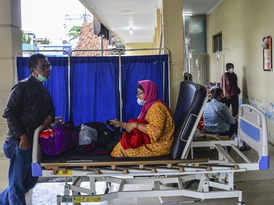 Ruang Isolasi RSUD Tasikmalaya Meluber ke Lorong