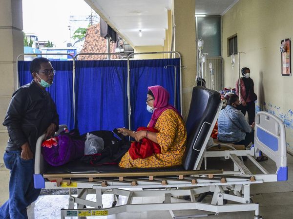 Ruang Isolasi RSUD Tasikmalaya Meluber ke Lorong