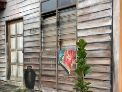 Rumah Kayu Ini Viral, Ilusinya Menipu Mata Netizen karena Ternyata...