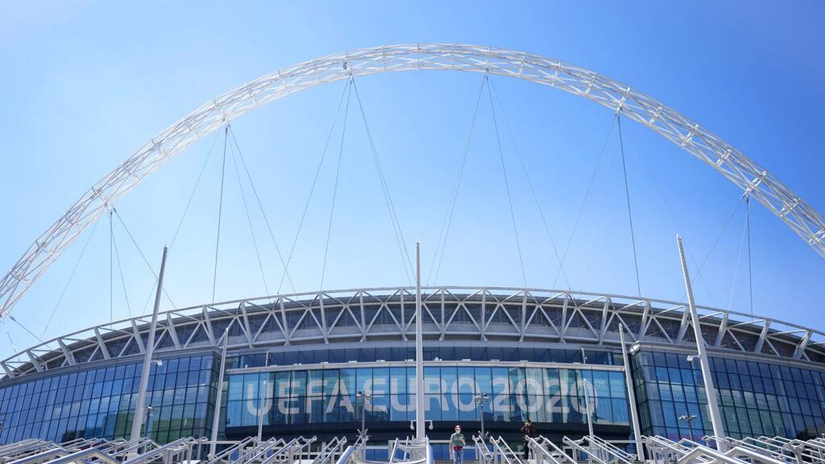 Final Euro 2020 akan dihadiri minimal 60 ribu penonton (AP/Frank Augstein)