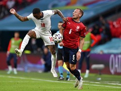 Raheem Sterling mencetak satu-satunya gol di laga ini pada menit ke-12. Neil Hall/Pool Photo via AP.