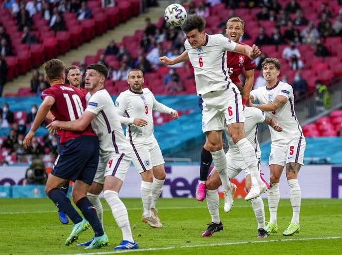 Timnas Inggris meraih kemenangan 1-0 di partai penutup fase grup Euro 2020 kontra Republik Ceko. Hasil yang mengantarkan The Three Lions jadi juara Grup D.