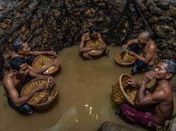 Melihat Lebih Dekat Tradisi Sedekah Bumi Sugihmanik