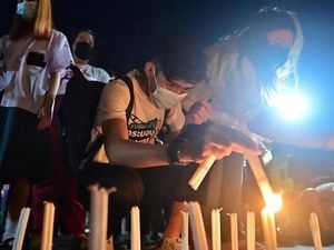 Abaikan Lonjakan Corona, Warga Thailand Gelar Demo Antipemerintah Abaikan Lonjakan Corona, Warga Thailand Gelar Demo Antipemerintah