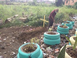 Kesal Warga Buang Sampah Sembarangan, Kepling di Medan Buat Kuburan Palsu
