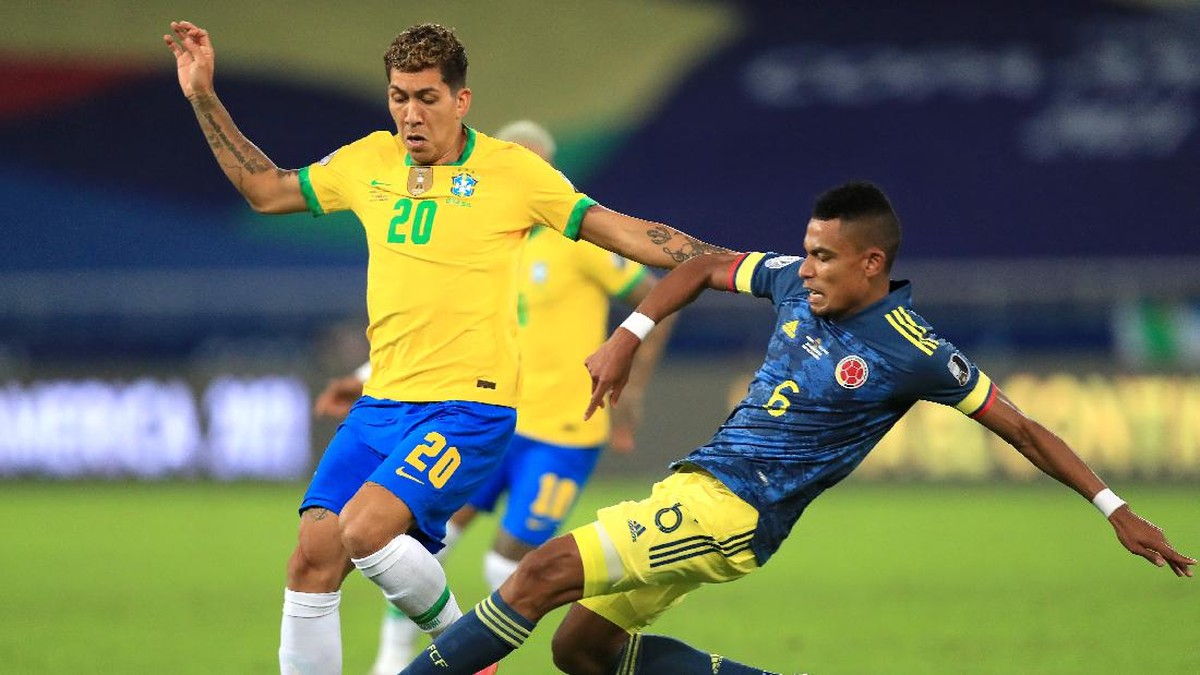 Brasil menang dramatis 2-1 atas Kolombia. (Foto: Getty Images/Buda Mendes)
