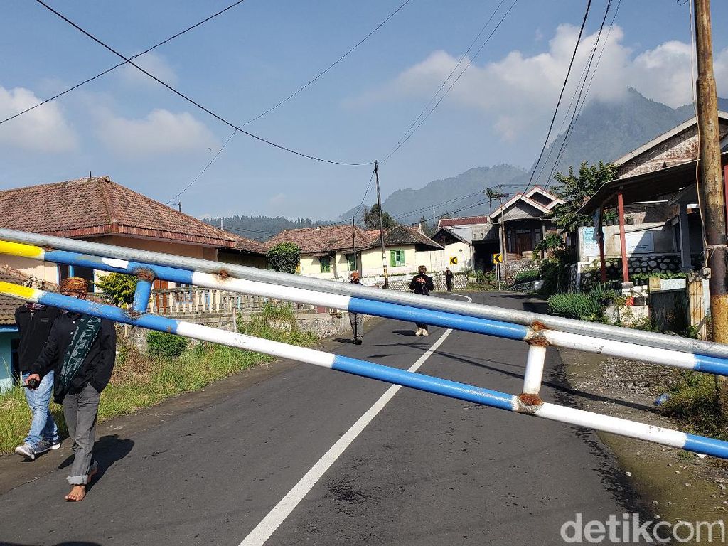 PPKM Diperpanjang, TN Bromo Tengger Semeru Kembali Ditutup PPKM Diperpanjang, TN Bromo Tengger Semeru Kembali Ditutup