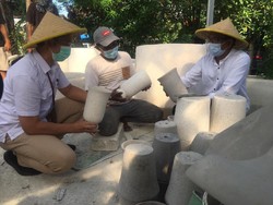 Mantul! Lahan Tidur di Jemur Wonosari Disulap Jadi Sentra Kerajinan Pot