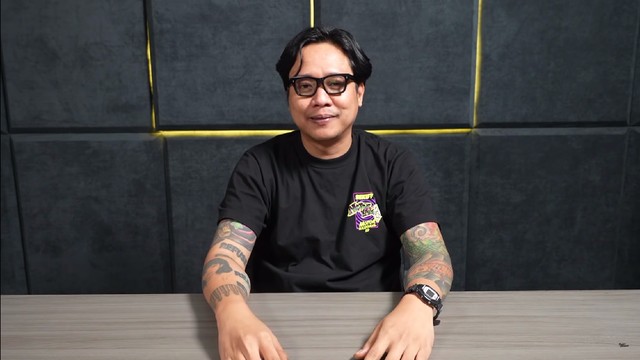 Berita Viral Selebriti dari InsertLive : Akui Pernah Ikut Kampanye Cek HIV, Gofar Hilman Dicurigai dr Boyke