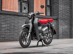 Bikin Jatuh Cinta, Honda Super Cub C125 Ganti Tampang Lagi