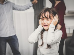 Hasil Riset: Ketidakstabilan Ekonomi Keluarga Berimbas pada Kesehatan Mental Anak