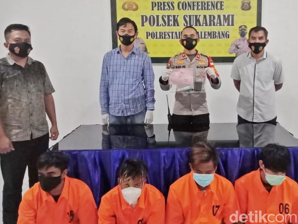 Oknum PNS di Sumsel dan 3 Rekannya Ditangkap Saat Pesta Sabu Oknum PNS di Sumsel dan 3 Rekannya Ditangkap Saat Pesta Sabu