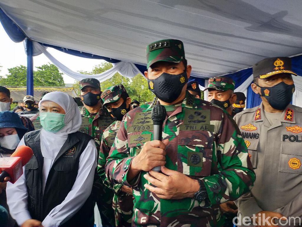 TNI AL Gelar Vaksinasi COVID-19 di Pelabuhan Tanjung Mas TNI AL Gelar Vaksinasi COVID-19 di Pelabuhan Tanjung Mas