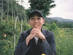 Rapper Loco Tiba-tiba Umumkan Pernikahan, Siapa Calon Istrinya?