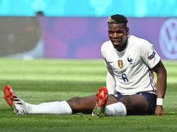 Lewat Rambut, Pogba Kasih Kode Mau Balik ke Juventus?