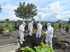 Ada 3 Klaster Puskesmas di Banyuwangi: 18 Nakes Positif, 1 Meninggal Ada 3 Klaster Puskesmas di Banyuwangi: 18 Nakes Positif, 1 Meninggal