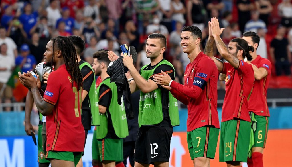 BUDAPEST, HUNGARY - JUNE 23: Cristiano Ronaldo of Portugal applauds the fans with teammates following the UEFA Euro 2020 Championship Group F match between Portugal and France at Puskas Arena on June 23, 2021 in Budapest, Hungary. (Photo by Tibor Illyes - Pool/Getty Images)