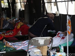 COVID di Bekasi: Pasien sampai Parkiran RSUD hingga Kini Jadi PPKM Level 3