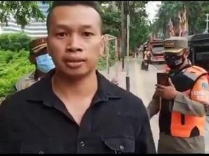 Pria Ini Sebut COVID Sudah Berakhir saat Kena Razia Masker