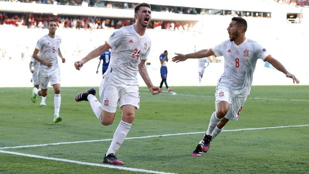 SOCCER-EURO-SVK-ESP/REPORT Soccer Football - Euro 2020 - Group E - Slovakia v Spain - La Cartuja Stadium, Seville, Spain - June 23, 2021 Spain's Aymeric Laporte celebrates scoring their second goal with Koke Pool via REUTERS/Marcelo Del Pozo