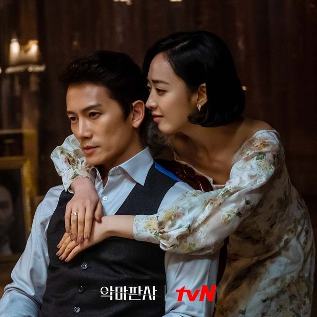 Ji Sing dan Kim Min Kyung dalam drama The Devil Judge