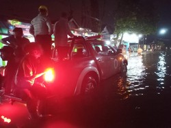 Air Sungai Meluap Genangi Puluhan Rumah Tiga Dusun di Blitar