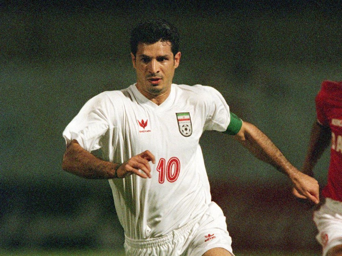 Mengenal Ali Daei yang Rekornya Disamakan Cristiano Ronaldo (Getty Images)
