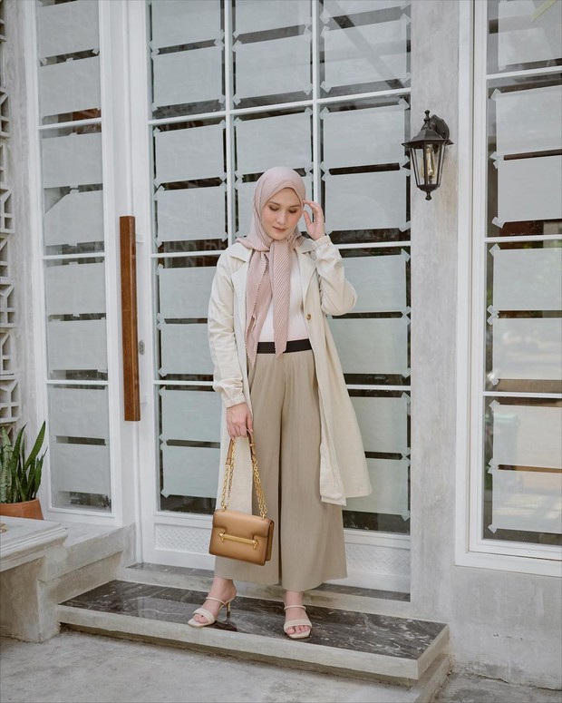 Cantik Menggunakan Pleats Kulot / sumber : instagram.com/dwihandaanda Cantik Menggunakan Pleats Kulot / sumber : instagram.com/dwihandaanda