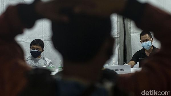 Corona Mengganas, Polisi Gelar Vaksinasi Keliling Gratis