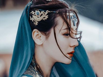 Cantik Banget, 10 Foto Dilraba Dilmurat Bidadari Uighur Jadi Bintang Iklan