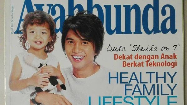 Potret Musisi Cowok di Cover Majalah Jadul, Ariel Dikuncir Kuda