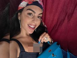 Gaya Seksi Georgina Rodriguez Saat Nonton Ronaldo Jadi Top Skor Euro 2020