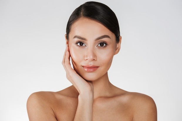 Ilustrasi Kulit Lembap/Freepik.com Mengenal Stearic Acid, Kandungan Skincare Saingan Hyaluronic Acid?