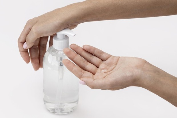 Penggunaan Handsanitizer Bikin Kulit Kering dan Iritasi? Lakukan Hal ini untuk Mencegahnya!