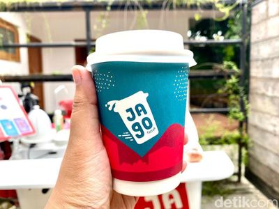 Jangan Nongkrong! Kamu Bisa Ngopi Cantik Dilayani Barista di Rumah