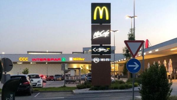 Kocak! 10 Desain Ini Bikin yang Lihat Melongo