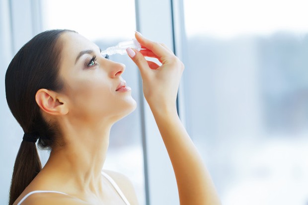 Merawat kesehatan mata saat pakai softlens