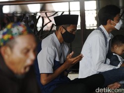 Fakta Aturan PPKM Darurat Direvisi: Tempat Ibadah Tak Lagi Ditutup